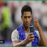 ফুটবলারদের মোজায় কেন বড় বড় ফুটো থাকে?
