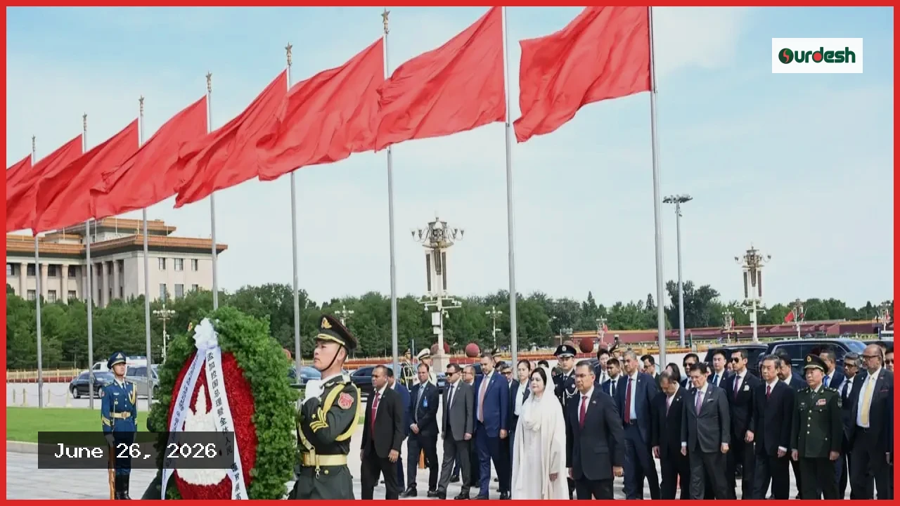 চীনের তিয়েনআনমেন স্কয়ারে পুষ্পস্তবক অর্পণ করেছেন প্রধানমন্ত্রী