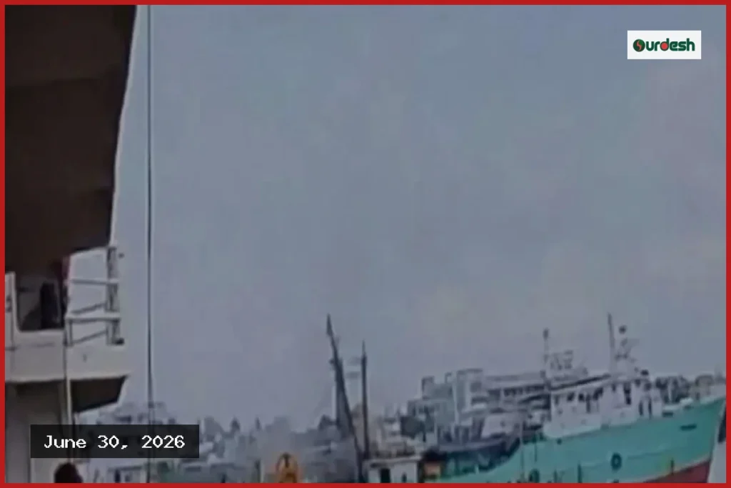 কর্ণফুলী নদীতে ট্রলারে ভয়াবহ আগুন, দগ্ধ ৬ জন