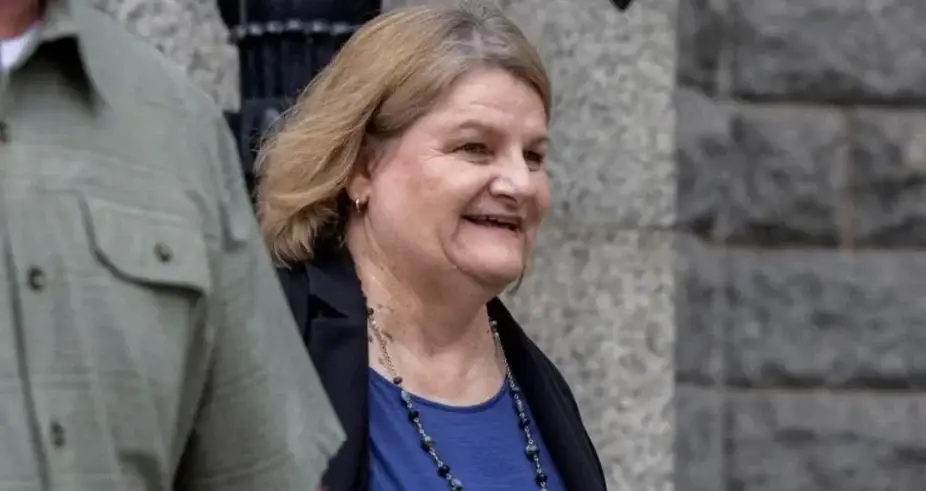 Ex-US judge spared from prison for helping migrant evade federal agents