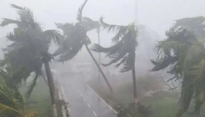 খুলনা ও চট্টগ্রামসহ ৭ জেলায় ঝড়ো হাওয়াসহ বৃষ্টির পূর্বাভাস