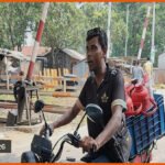 ফোন করলেই মোটরসাইকেলে চা পৌঁছে দেন রনি