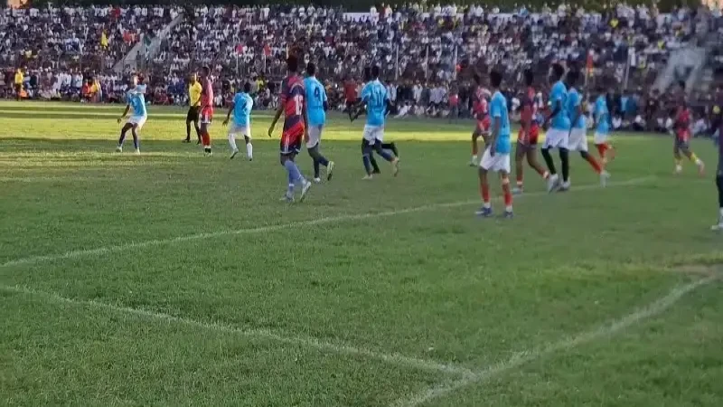 ওয়াজউদ্দিন মাতুব্বর স্মৃতি গোল্ডকাপের ফাইনালে মুখরিত মাদারীপুর স্টেডিয়াম