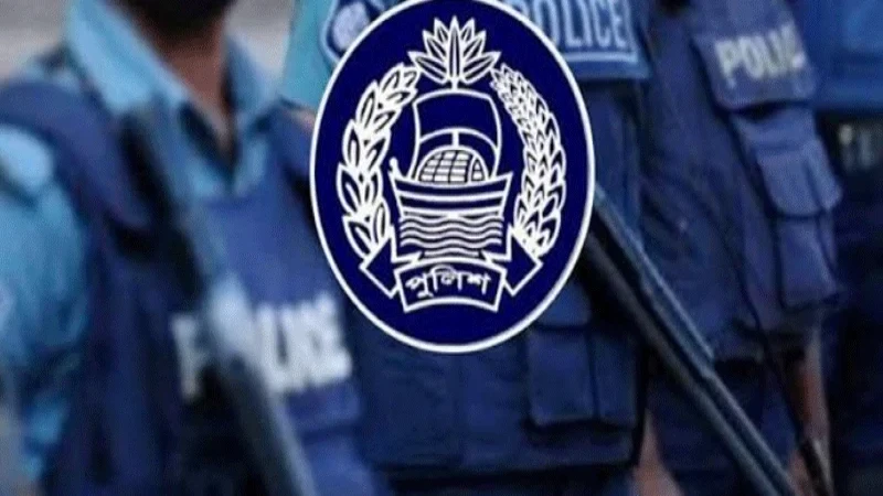 পুলিশের ৩৩ শীর্ষ কর্মকর্তাকে বাধ্যতামূলক অবসরে পাঠাল সরকার