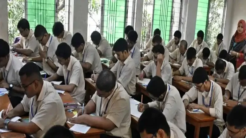 এইচএসসির তৃতীয় দিনে রেকর্ড ৪৮ পরীক্ষার্থী বহিষ্কার