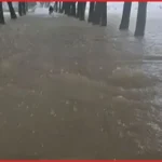 দেশের পাঁচ নদীর পানি বিপৎসীমার ওপরে, সমুদ্রবন্দরে সতর্কসংকেত