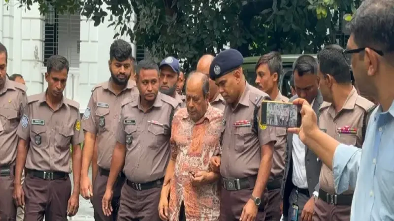 আন্তর্জাতিক অপরাধ ট্রাইব্যুনালে হাজির সাবেক সেনা কর্মকর্তা মোজাফফর হোসেন