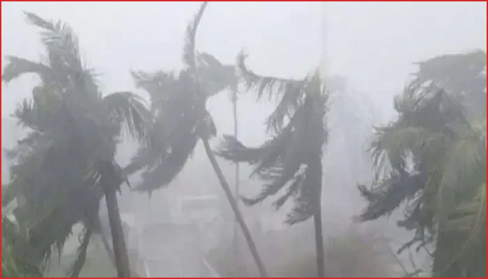 খুলনা ও চট্টগ্রামসহ ৭ জেলায় ঝড়-বৃষ্টির সতর্কবার্তা