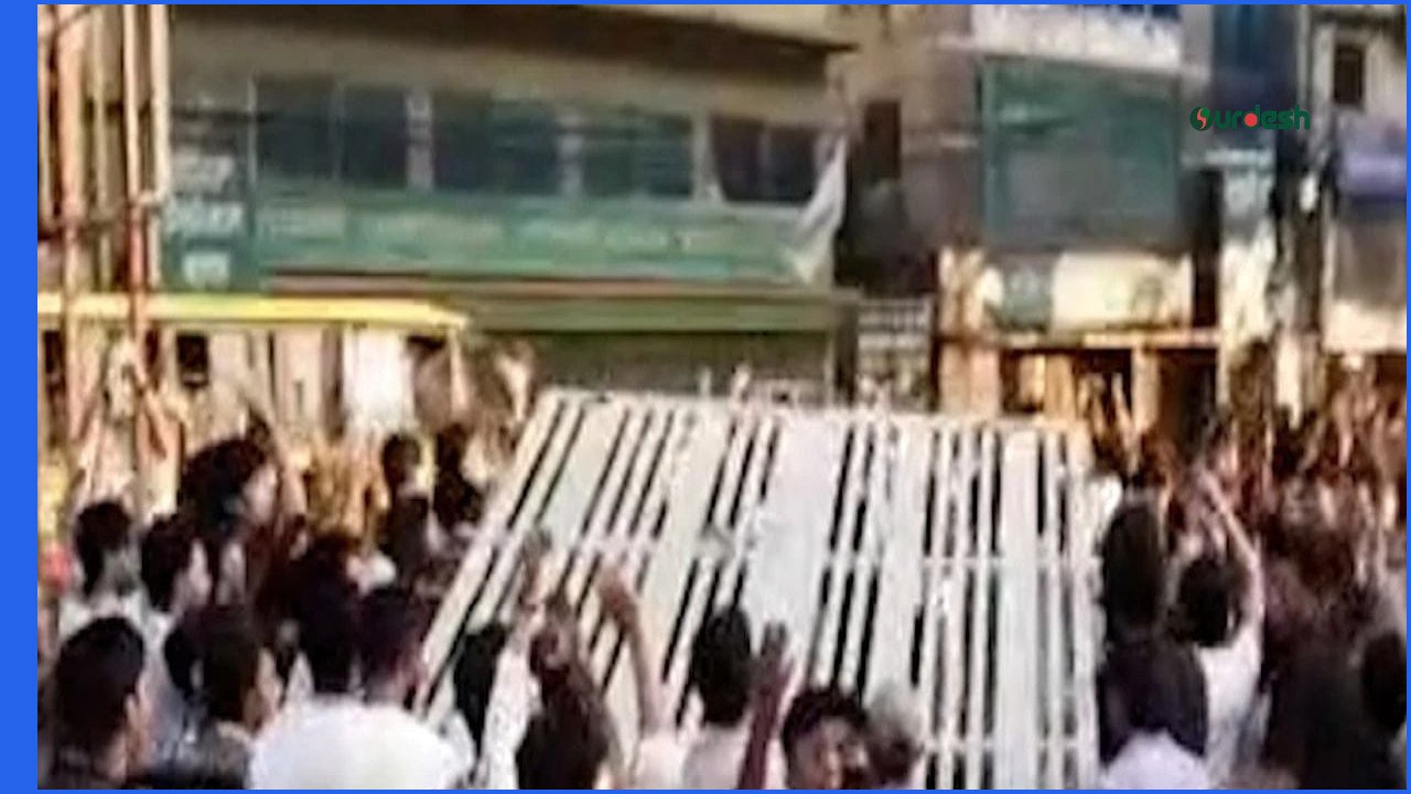 চট্টগ্রাম শিক্ষা বোর্ডে ফের বিক্ষোভ, প্রধান গেট খুলে নিলেন শিক্ষার্থীরা