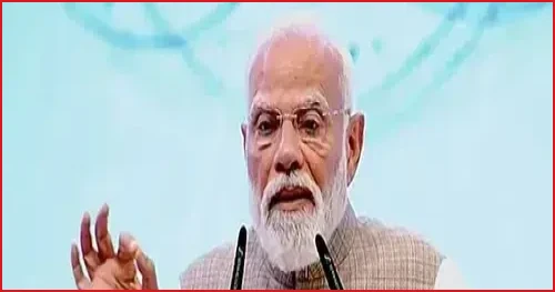 দিল্লিতে তেলাপোকা পার্টির আন্দোলন, শিক্ষার্থীদের ন্যায়বিচারের আশ্বাস মোদির