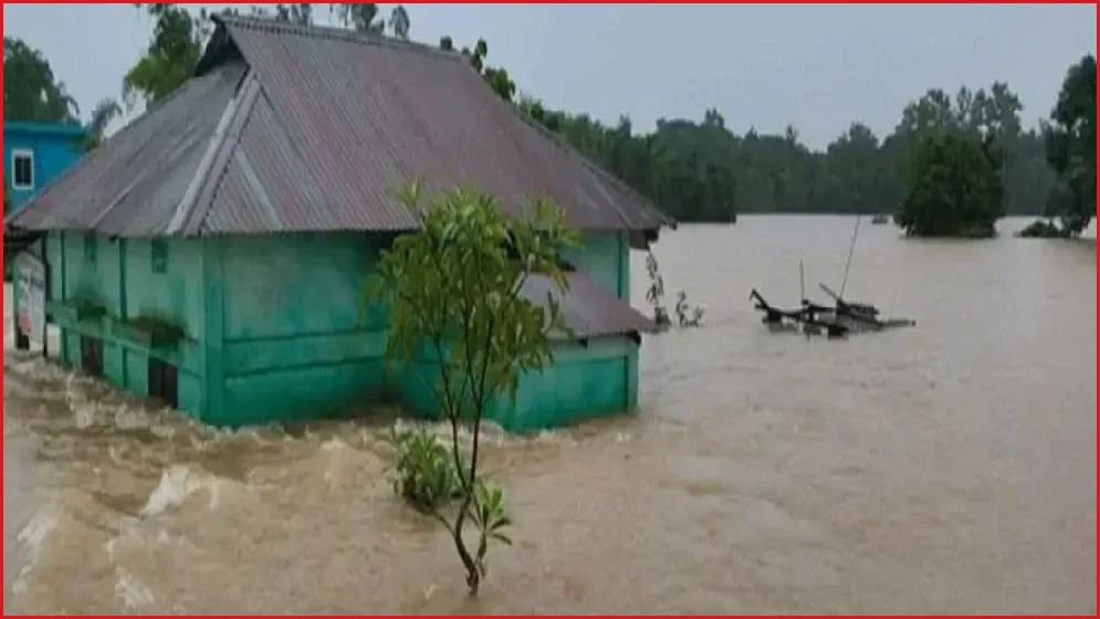 দেশের ১৪ জেলায় বন্যার শঙ্কা, বিপৎসীমার ওপরে তিন নদীর পানি