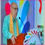 নজরুল বিশ্ববিদ্যালয়ে বিশেষ নাট্যজন সম্মাননা পেলেন আবুল হায়াত