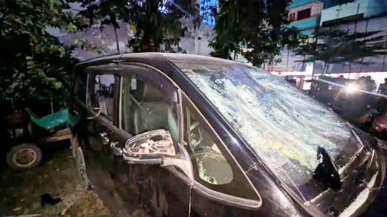 বিএনপির দুই গ্রুপের সংঘর্ষ, এমপির গাড়ি ভাঙচুর
