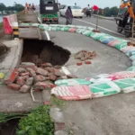 মতলব সেতুর এপ্রোচ সড়কে ভাঙন, দুর্ঘটনার আশঙ্কা