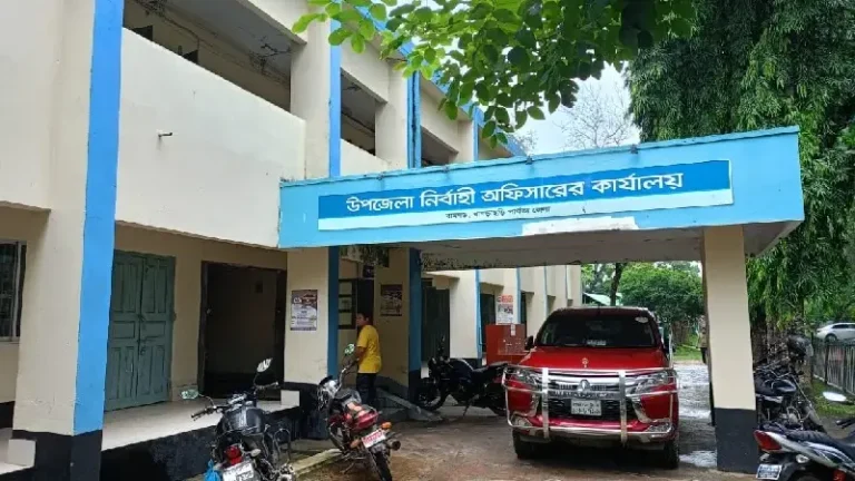 রামগড়ে ইউএনওর নম্বর ক্লোন করে টাকা দাবির অভিযোগ