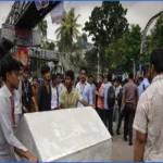 শিক্ষামন্ত্রীর পদত্যাগের দাবিতে সায়েন্সল্যাব মোড়ে শিক্ষার্থীদের বিক্ষোভ