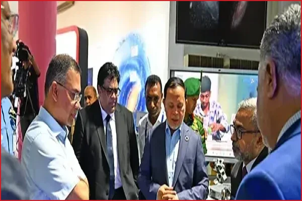 সেমিকন্ডাক্টর সম্মেলনে ড্যাফোডিল প্যাভিলিয়ন পরিদর্শন করলেন প্রধানমন্ত্রী