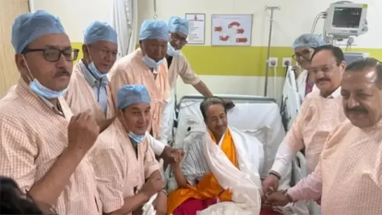 ২৬ দিন পর অনশন ভাঙলেন পরিবেশকর্মী সোনম ওয়াংচুক