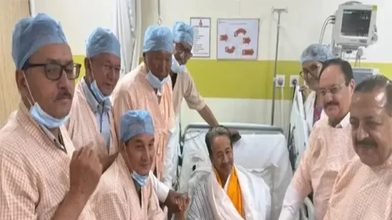 ২৬ দিন পর অনশন ভাঙলেন পরিবেশকর্মী সোনম ওয়াংচুক