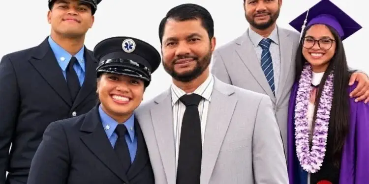 প্রবাসে থেকেও তিন সন্তানকে সফল মানুষ হিসেবে গড়ে তুলেছেন মোমেন সরকার