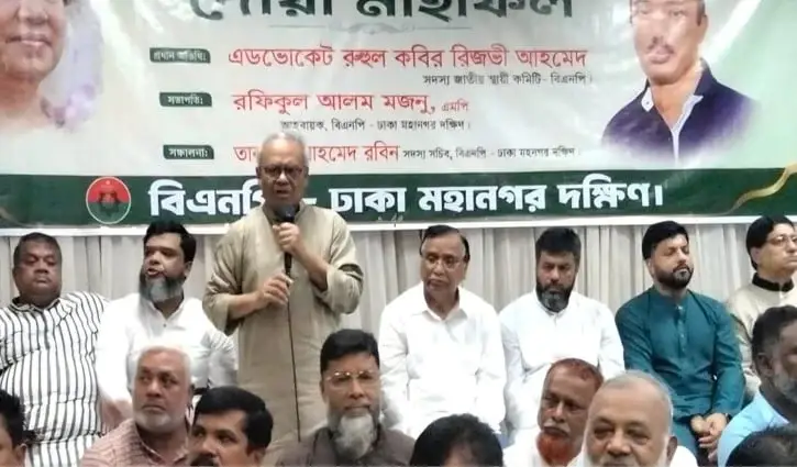 খালেদা জিয়ার দেখানো পথেই বিএনপি এগিয়ে চলছে: রুহুল কবীর রিজভী