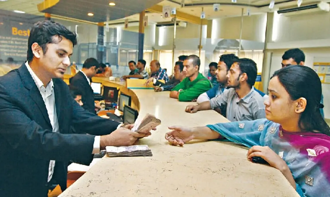 ইস্টার্ন ব্যাংকে সার্ভিস অ্যাম্বাসেডর পদে নিয়োগ: বেতন ৩১ হাজার টাকা