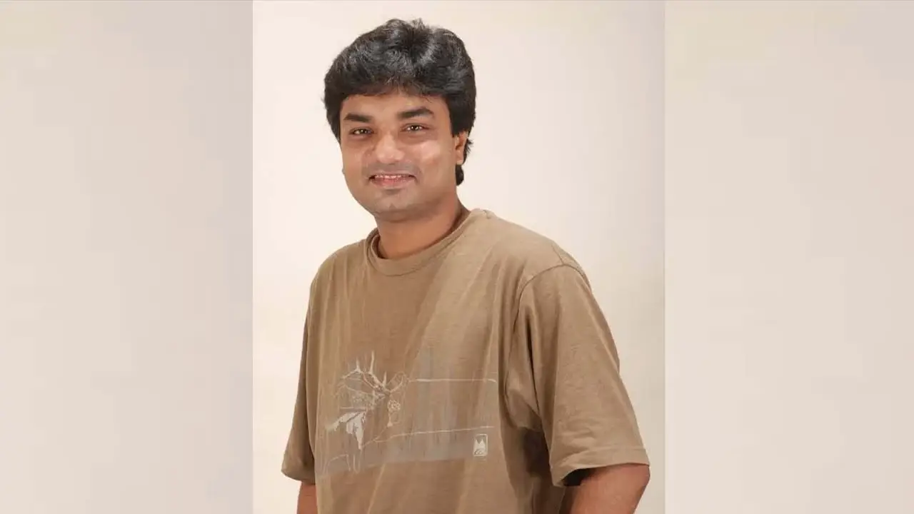 দীর্ঘ পাঁচ বছরের বিরতি ভেঙে সিনেমার গানে ফিরলেন জনপ্রিয় কণ্ঠশিল্পী আগুন
