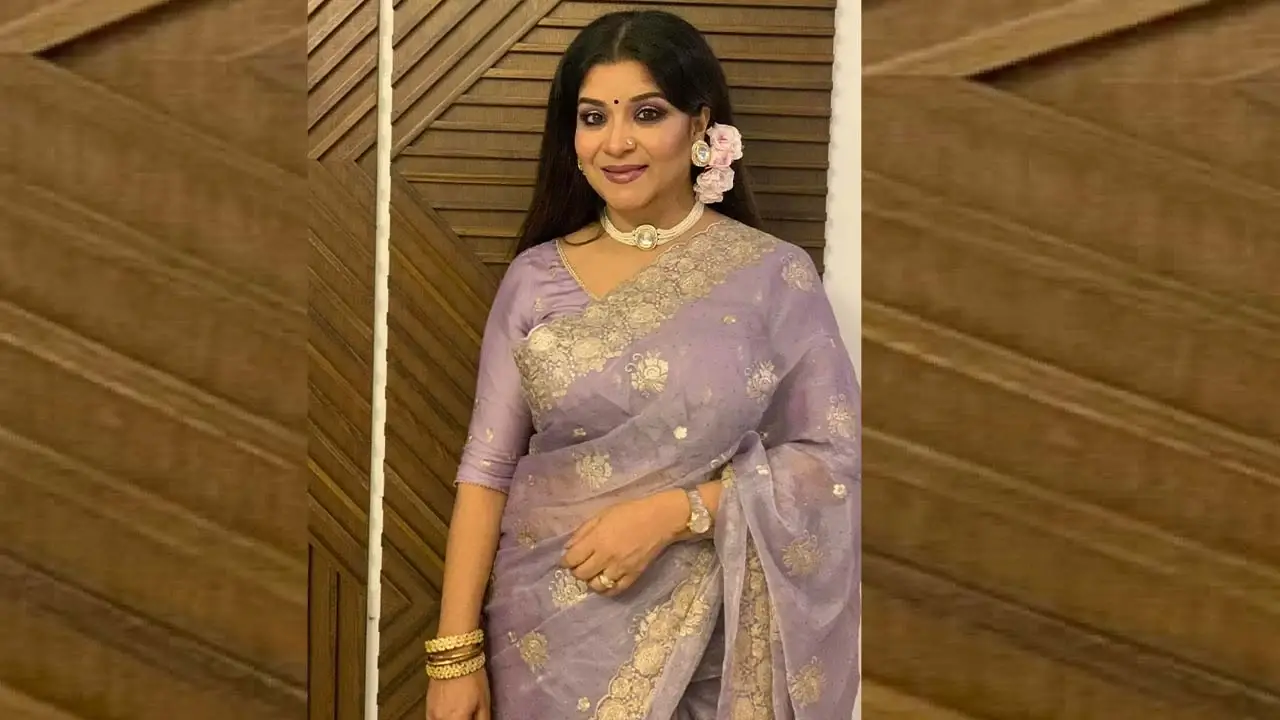 বিশ বছর পেরিয়েও শ্রোতাদের হৃদয়ে ‘হাজার বছর ধরে’ সিনেমার সেই জনপ্রিয় গান
