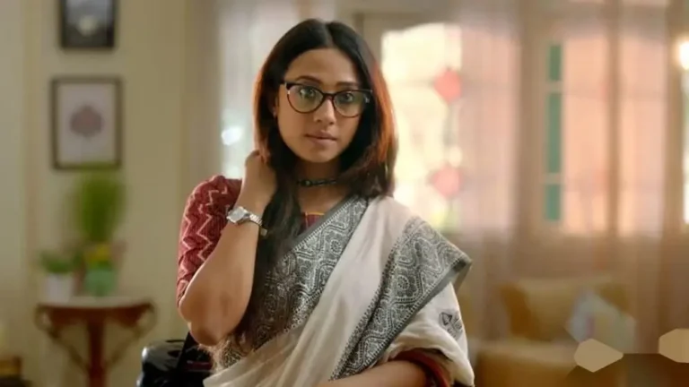 সোশ্যাল মিডিয়ায় নগ্ন ছবি পোস্ট করে বিতর্কের মুখে অভিনেত্রী অঙ্কিতা চক্রবর্তী