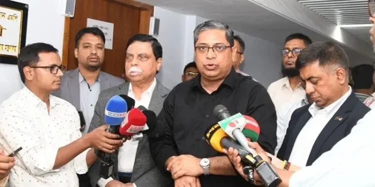 আগামী ছয় মাসে বাংলাদেশ থেকে দুই লাখ কর্মী নেবে মালয়েশিয়া
