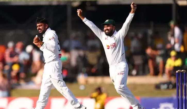 অস্ট্রেলিয়ার মাটিতে মিরাজের ব্যাটে-বলে অসাধারণ পারফরম্যান্স