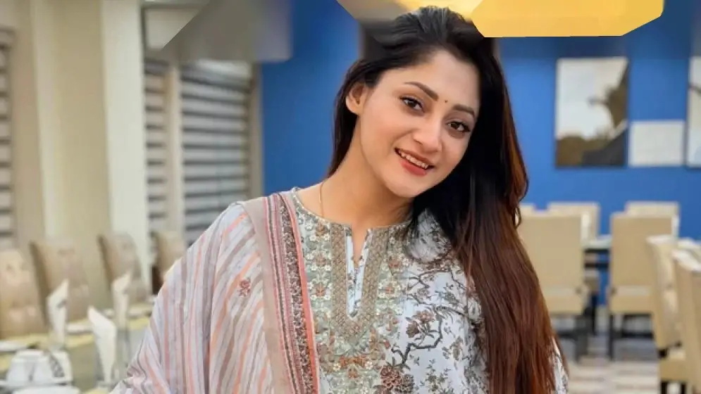 বিয়ে নিয়ে গুঞ্জনের মুখে ঢালিউড অভিনেত্রী পূজা চেরি