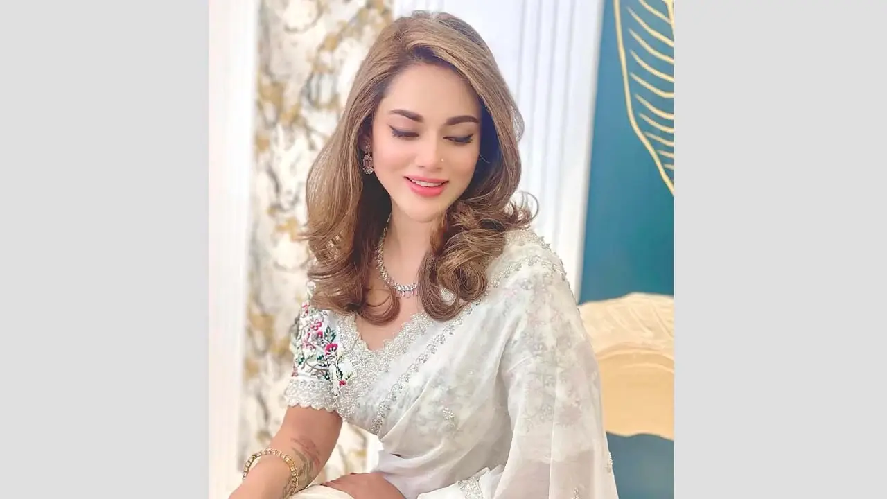করপোরেট পেশায় চিত্রনায়িকা তমা মির্জা, অভিনয় ছাড়ার গুঞ্জন উড়িয়ে দিলেন নিজেই