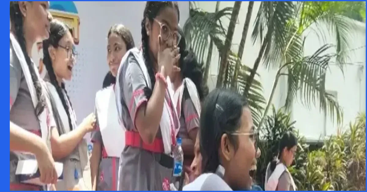 এসএসসি পরীক্ষার ফলাফলে হলিক্রস স্কুলের শিক্ষার্থীদের বাঁধভাঙা আনন্দ