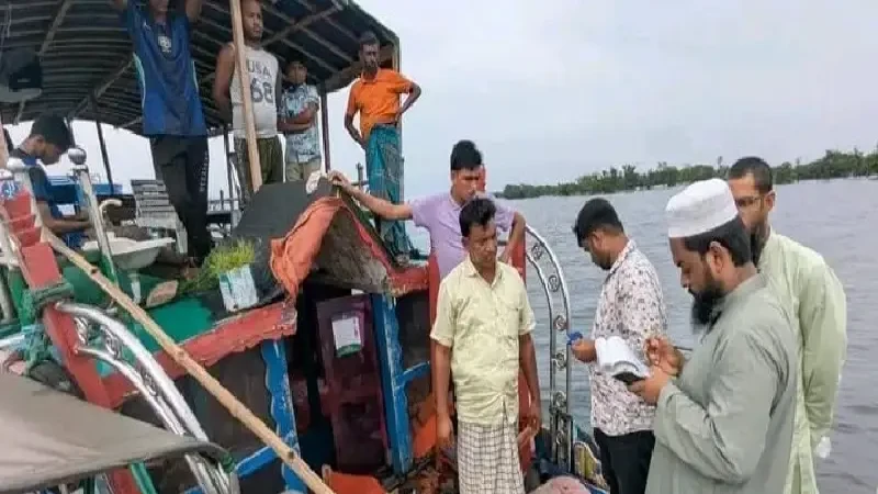 টাঙ্গুয়ার হাওরে নিষেধাজ্ঞা অমান্য করায় ছয় হাউজবোটকে জরিমানা