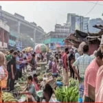 নিত্যপণ্যের চড়া দামে দিশেহারা নিম্নআয়ের মানুষ