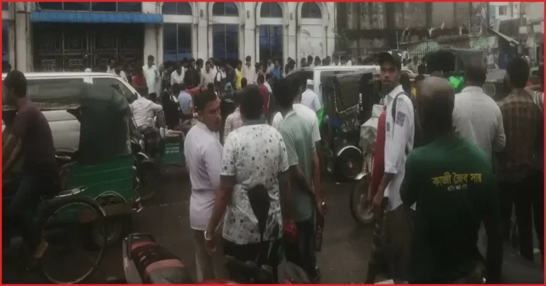 পটিয়ায় ১ লাখ ইয়াবাসহ ৬ জন আটক, ৫ মোটরসাইকেল জব্দ