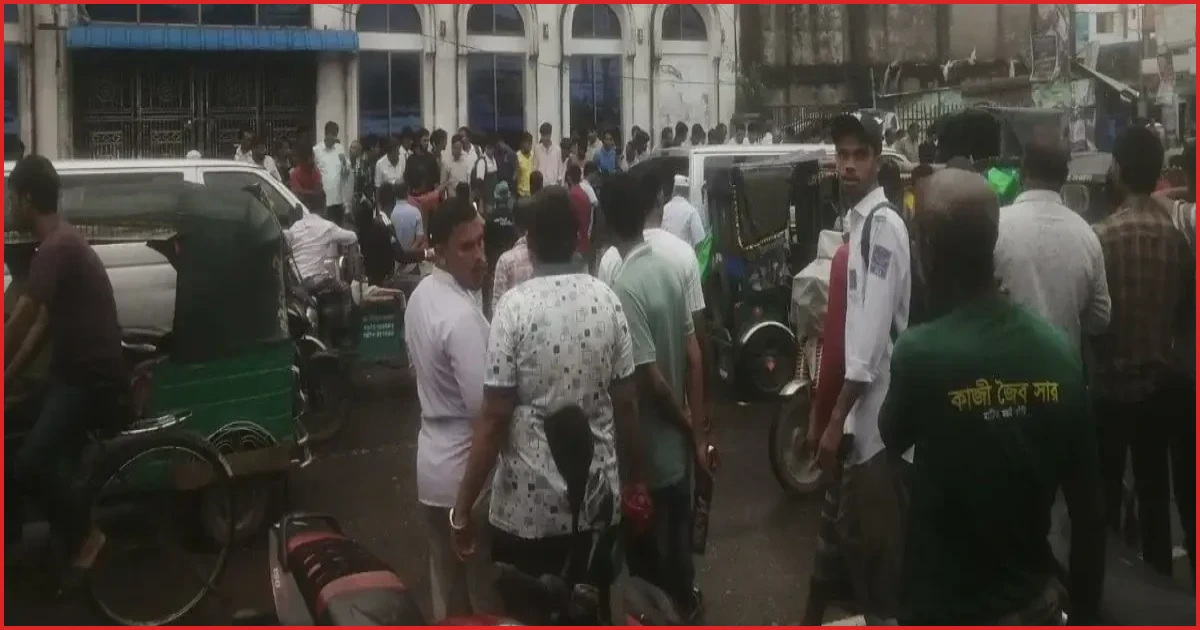পটিয়ায় ১ লাখ ইয়াবাসহ ৬ জন আটক, ৫ মোটরসাইকেল জব্দ
