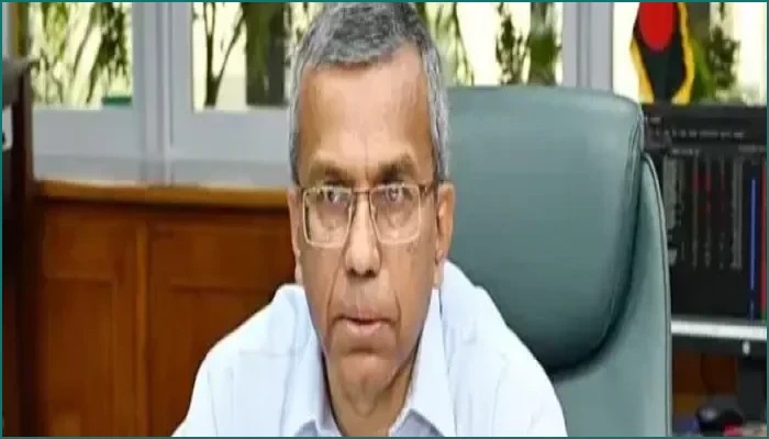 ব্যাংকিং খাতের এক-তৃতীয়াংশ অর্থ চুরি হয়েছে: গভর্নর মোস্তাকুর রহমান