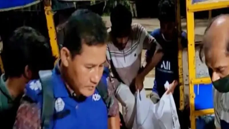 ব্রাহ্মণবাড়িয়ায় ভবনের সিঁড়ি থেকে স্কুলছাত্রের মরদেহ উদ্ধার