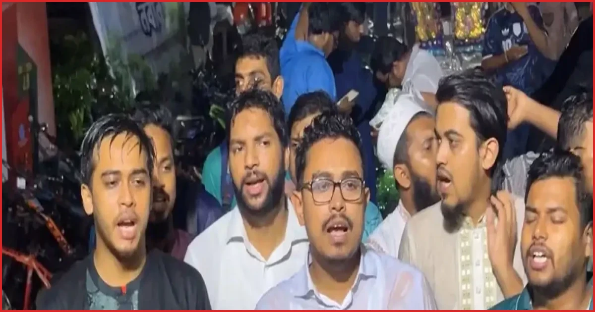 ম্যানেজিং কমিটির হাতে শিক্ষক নিয়োগের সিদ্ধান্তের প্রতিবাদে ডাকসুর বিক্ষোভ