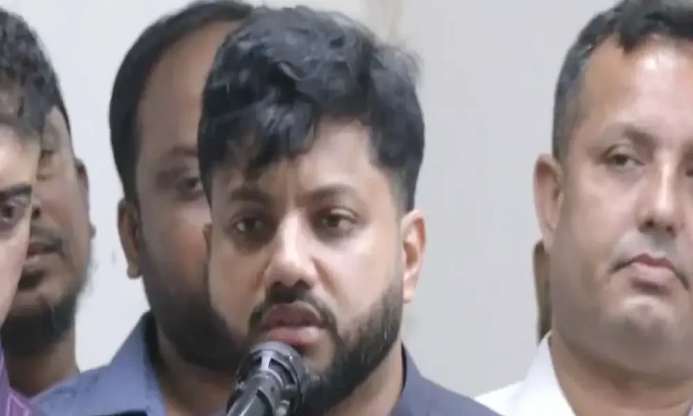 শহীদদের কবরের টাকা আত্মসাতের অভিযোগ মুক্তিযুদ্ধ বিষয়ক প্রতিমন্ত্রীর