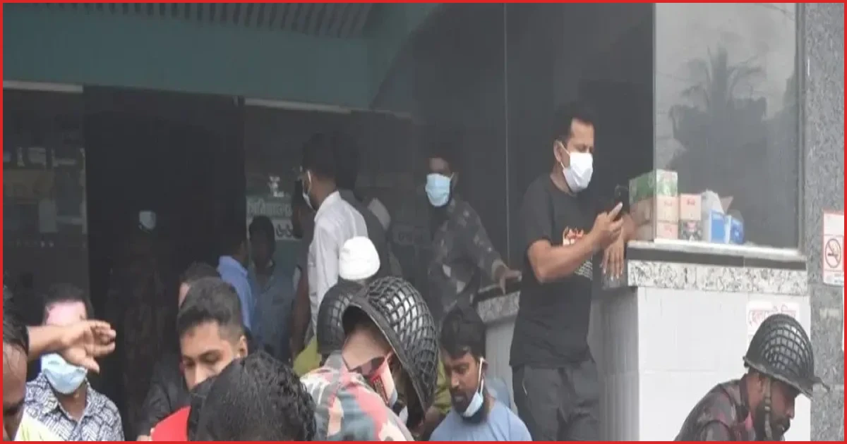 সাতক্ষীরার ব্লিস হাসপাতালে আগুন, বিজিবির সহায়তায় রোগী ও কর্মীরা উদ্ধার