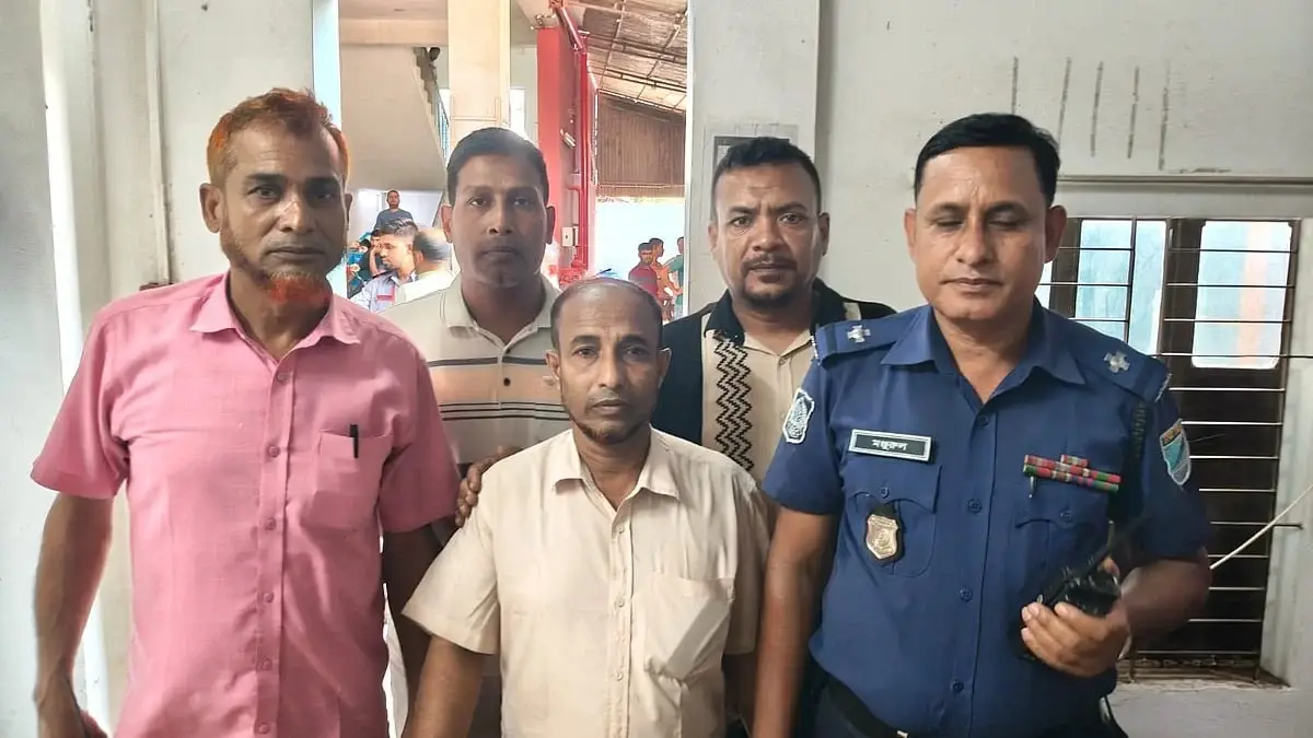সৌদিতে থাকার নাটক: সাভার থেকে গ্রেপ্তার পলাতক প্রতারক