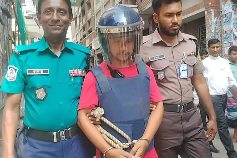 প্রেক্ষাপট: গাইবান্ধার হরিদাস ফ্ল্যাট প্রতারণার মামলায় রিমান্ড শেষে কারাগারে