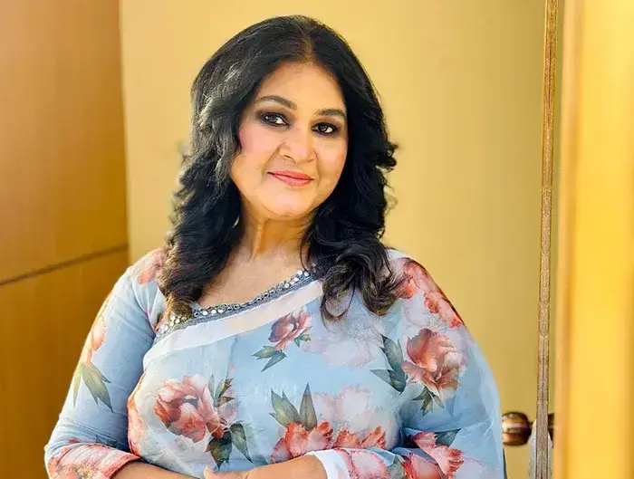 অভিনেত্রী হতে চেয়েছিলেন সামিনা চৌধুরী