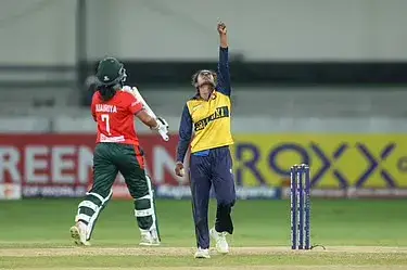 শ্রীলঙ্কার কাছে ৪ উইকেটে হার, সেমিফাইনালের সমীকরণে চাপে বাংলাদেশ
