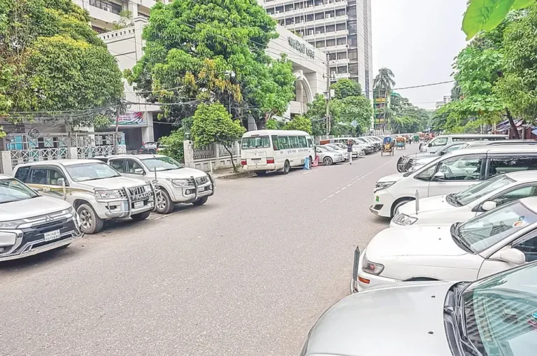 এলজিইডির গাড়ির ভাগ-বাঁটোয়ারা: সরকারি কর্মকর্তাদের অনিয়মের মহোৎসব