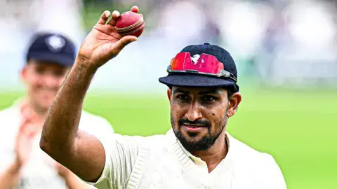 কাউন্টি চ্যাম্পিয়নশিপের প্রথম বিভাগে ফিরেছে কেন্ট