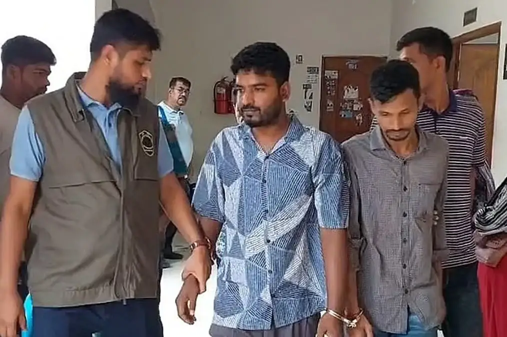 প্রধানমন্ত্রীর কার্যালয়ের রেড টেলিফোনের তার সম্পদ সংক্রান্ত ঘটনায়